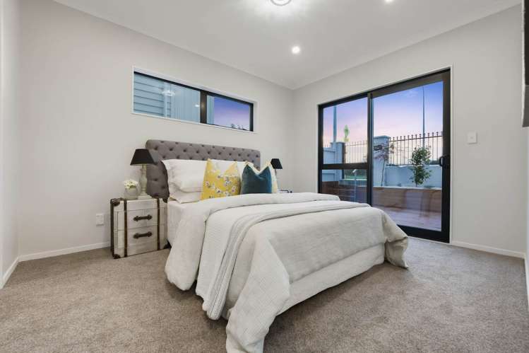 219B & 1/219B Murphys Road Flat Bush_19