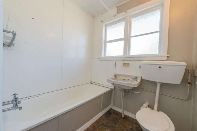 53 High Street Leeston_14