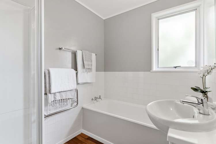 1/7 Studfall Street Pakuranga Heights_12