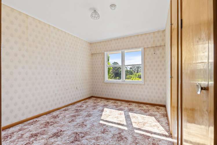 61 Dixon Road Glenview_14