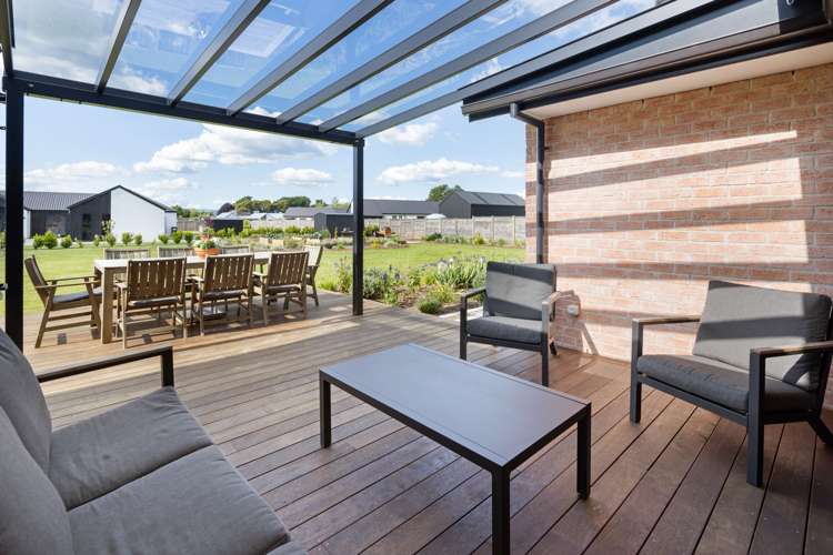 39 Sunline Drive Leamington_32