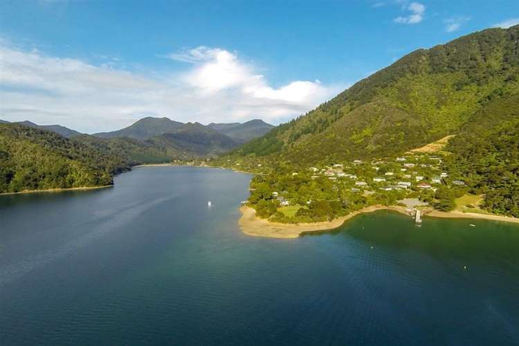 3130 Archers Road Tennyson Inlet_23