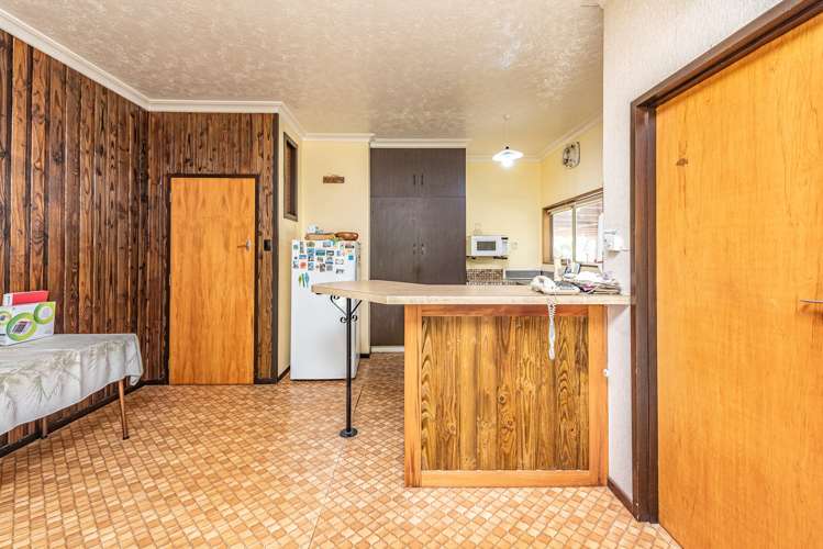 92 Riverbank Road Okoia_17