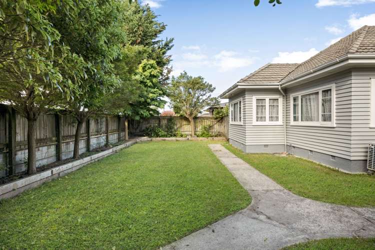 24 Normandy Avenue Melville_17