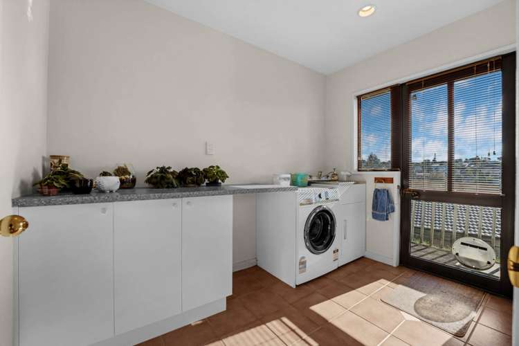 17 Eastwood Rise Browns Bay_23