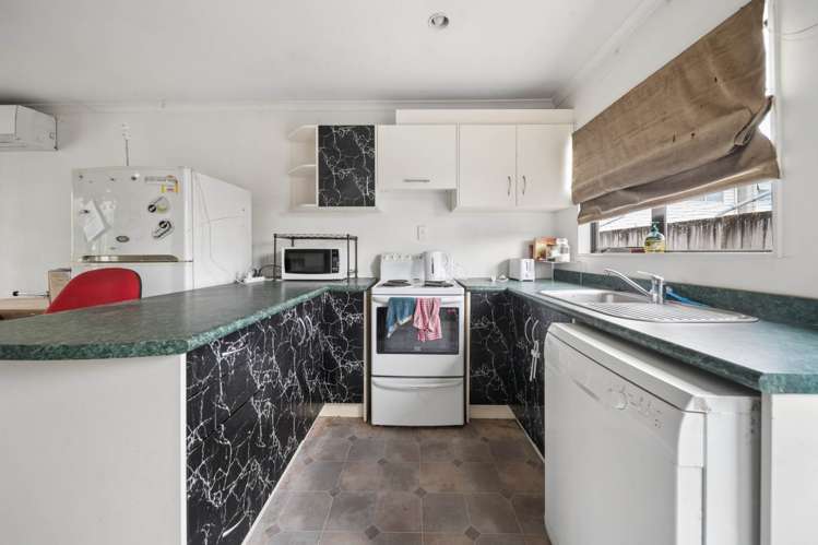 315 Massey Road Mangere East_26