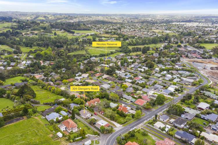 304 Glengarry Road Glen Eden_23