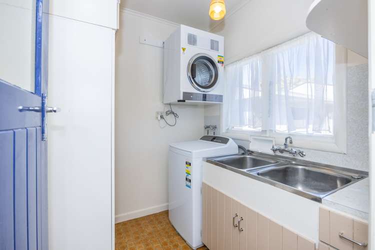 137 Galloway Street Hamilton East_9