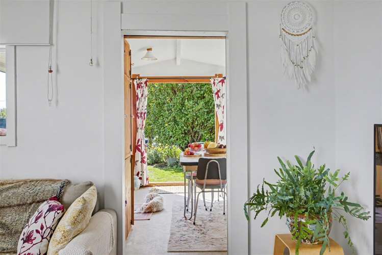 11 River Road Hector_6