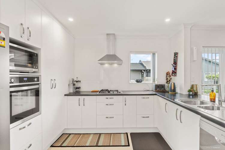 6 Karetai Crescent Favona_6