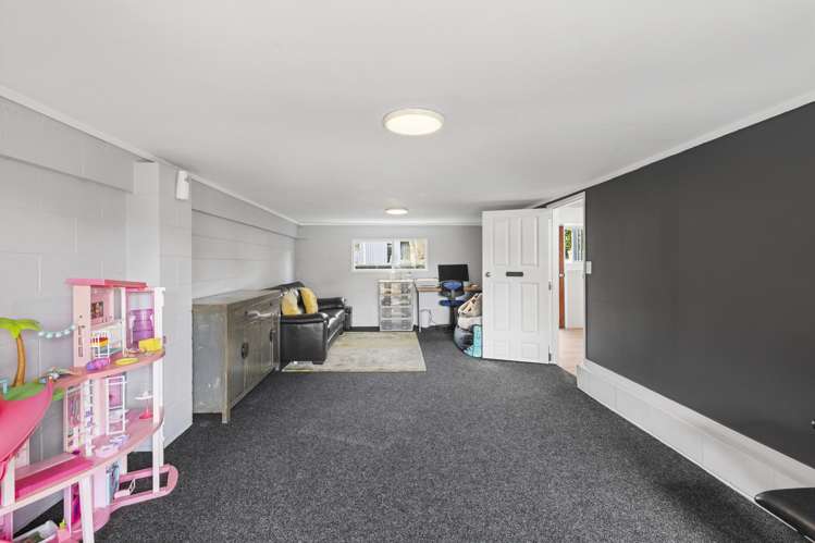 4 Binda Place Botany Downs_22