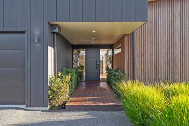 5 Bruce McLaren Way_1