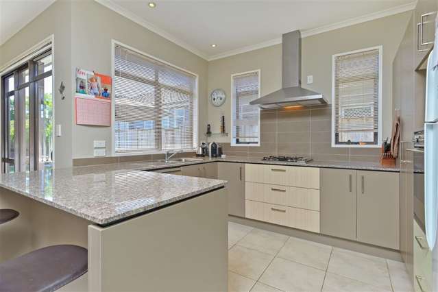 57 Coachman Drive Flat Bush_2