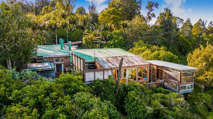 216 Scenic Drive, Titirangi, Auckland