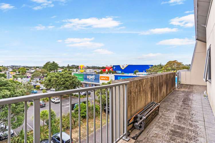 4D/20 Morning Star Place Mt Albert_13