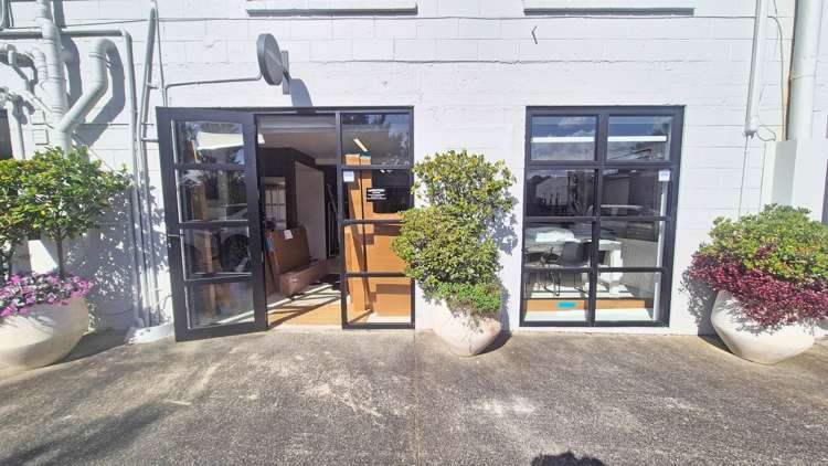 Unit E/48 Lake Road Northcote_9