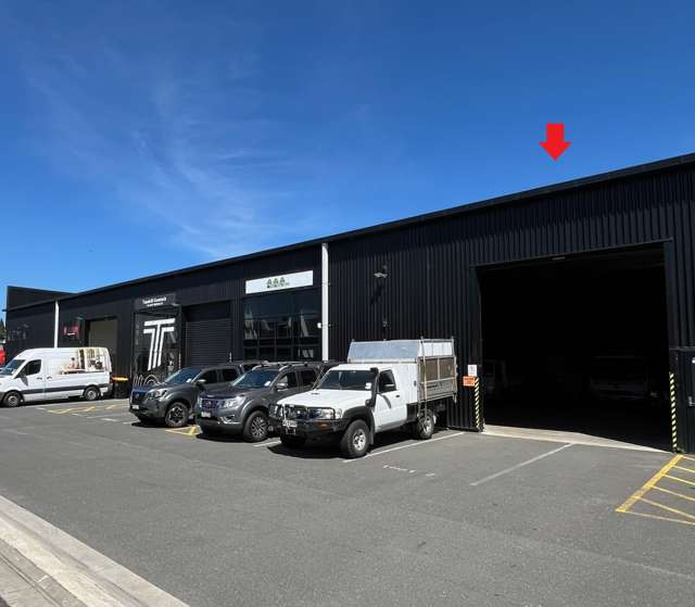 Large industrial warehouse in Tauriko