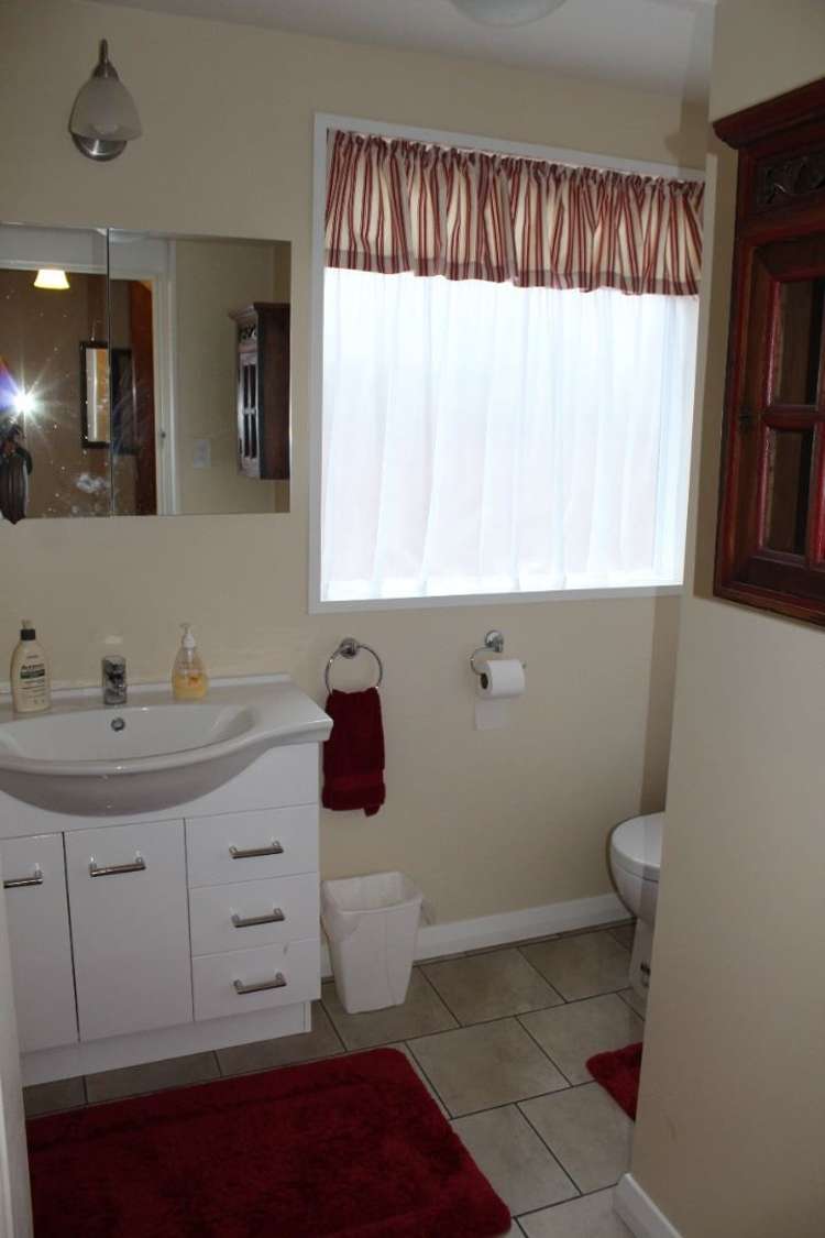 3 Ings Avenue Saint Clair_11