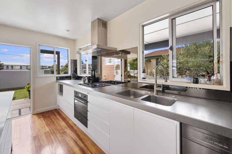 108 Charles Street Westshore_5