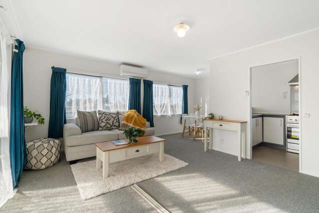 17B Grayson Avenue Mangakakahi_4