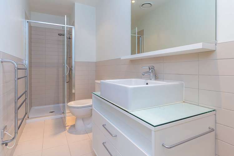 707/30 Beach Road Auckland Central_8