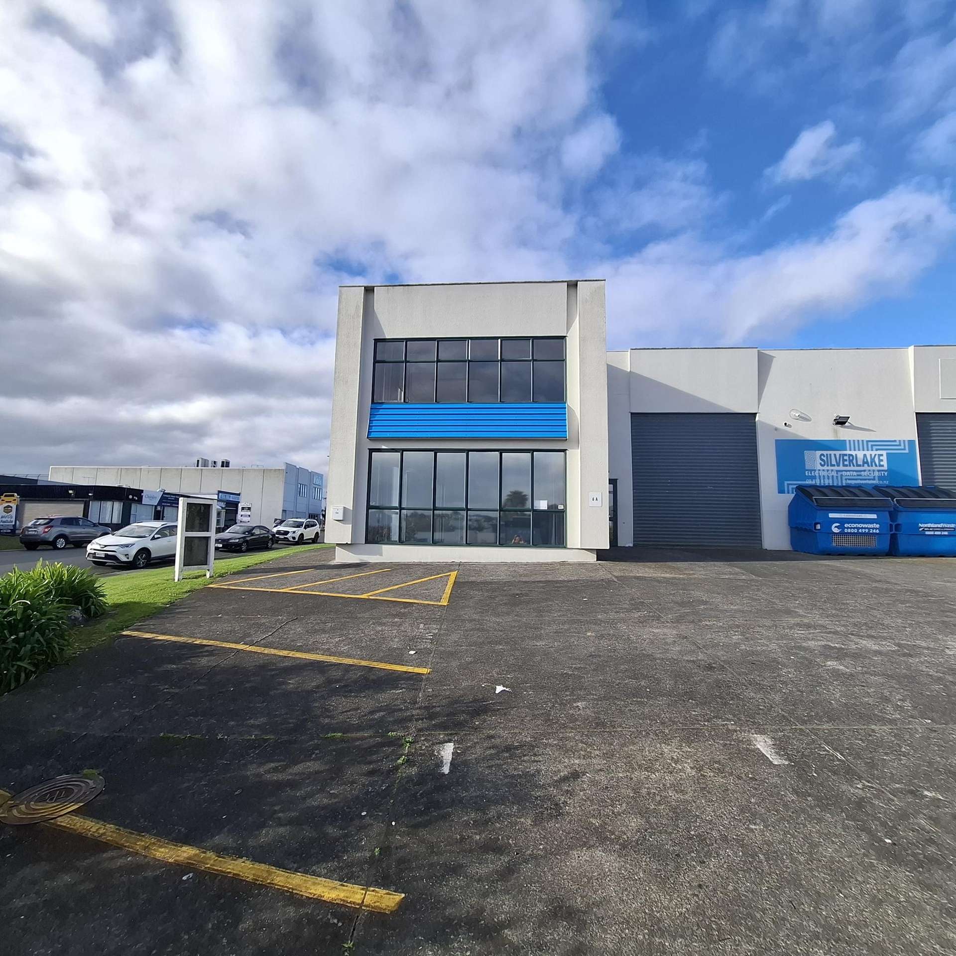 Unit A, 6 Westech Place Kelston_0