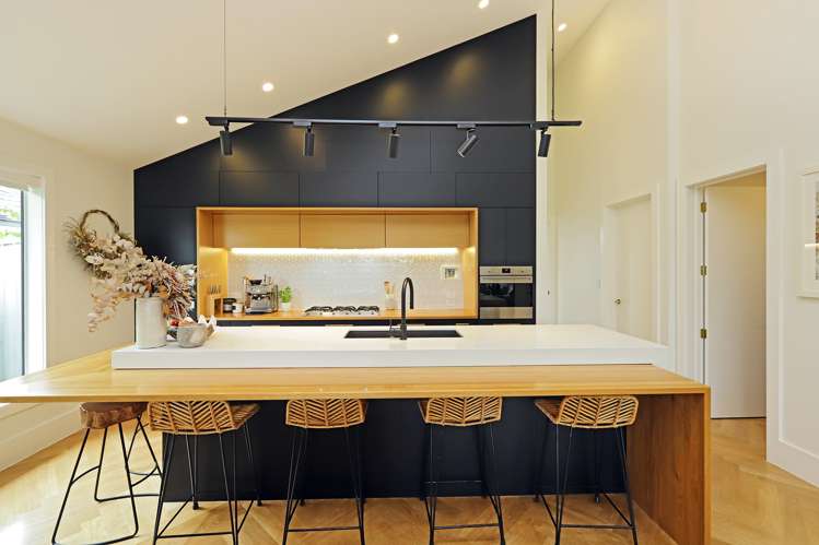 16 Clydesdale Way Frimley_5