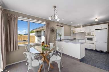 2/75 Howick Road_1