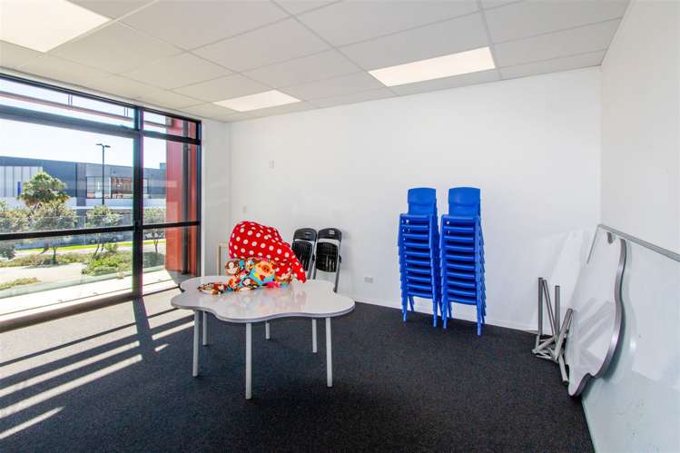 Office 2/15 Central Boulevard Silverdale_9