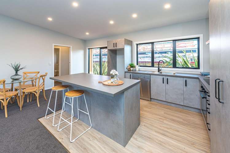 99 Devon Road Springvale_1