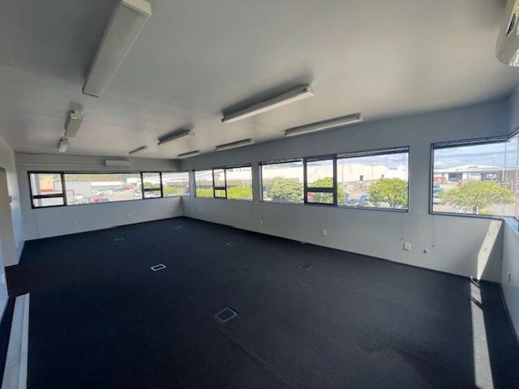 10-12 Meachen Street Seaview_12