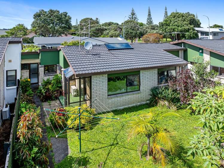 2/73 Centreway Road Orewa_18