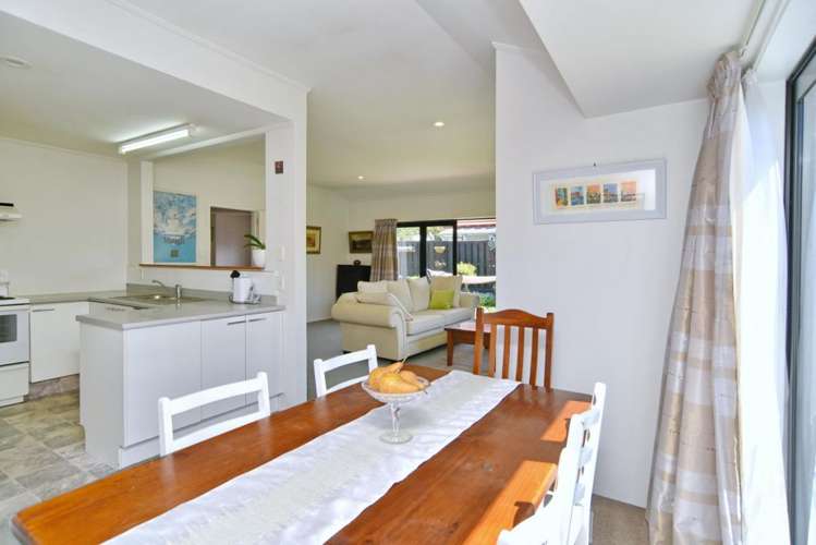 1 Castle Way Beckenham_29