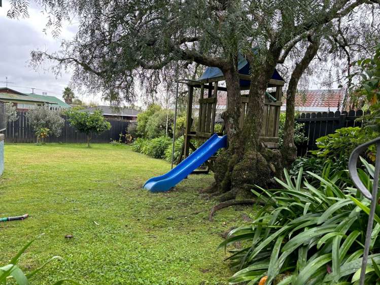 102a Titirangi Road New Lynn_25