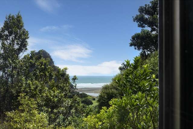 58 Seaview Road Piha_1