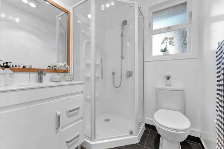 34 Edwards Avenue Henderson_10