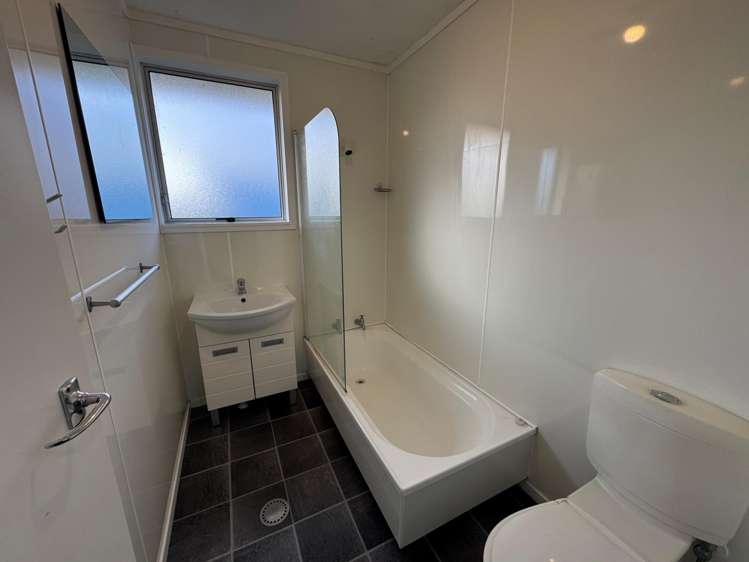 50 Hendersons Line Marton_9