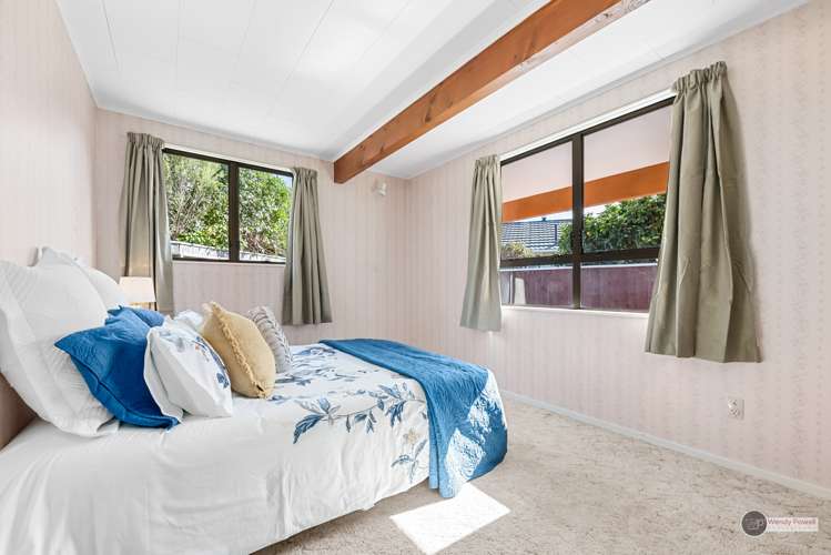 15a Montgomery Crescent Clouston Park_10