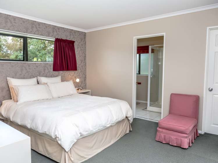 9 Ivondale Grove Solway_8