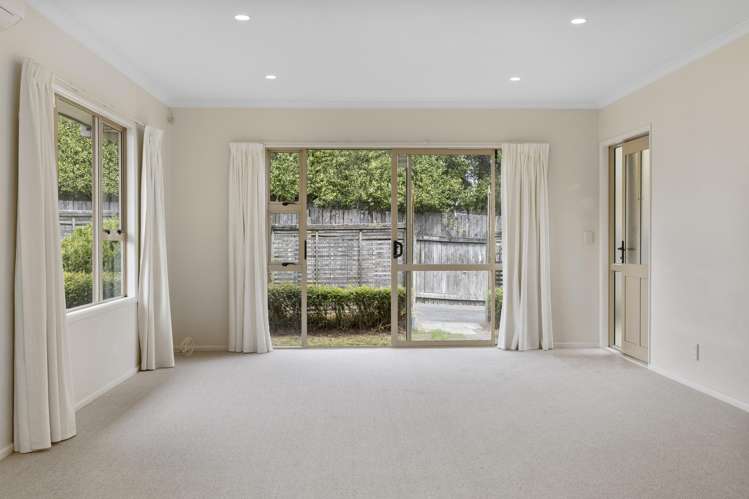 2/156 Spa Road Taupo_8