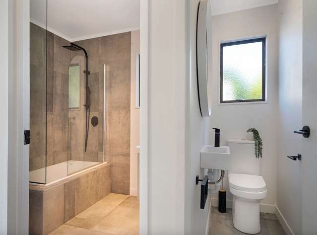 134 McLeod Road Te Atatu South_4