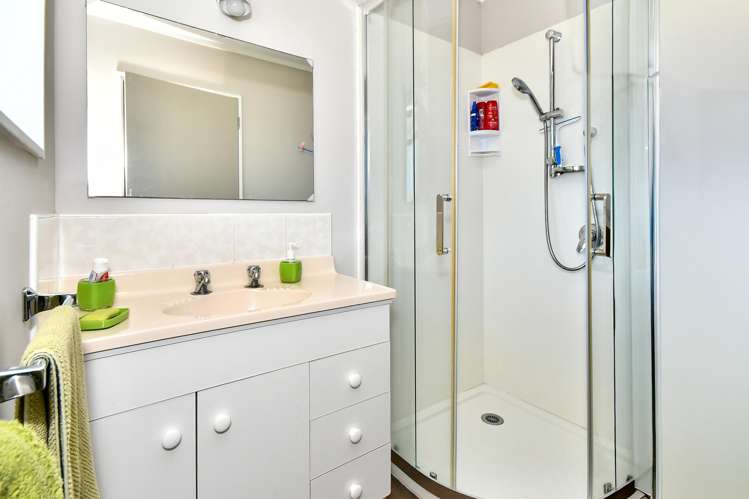 6 Martingale Drive Kingseat_8