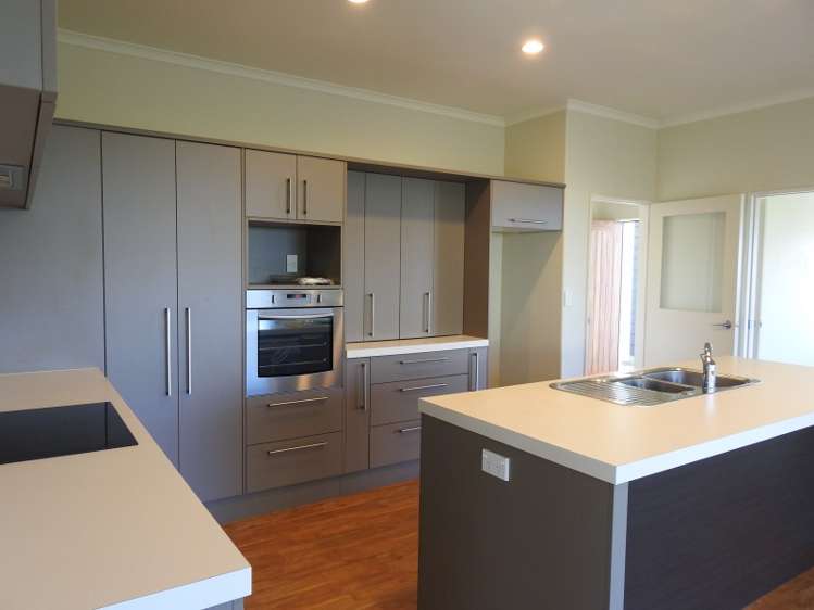 10 Windsor Drive Britannia Heights_4