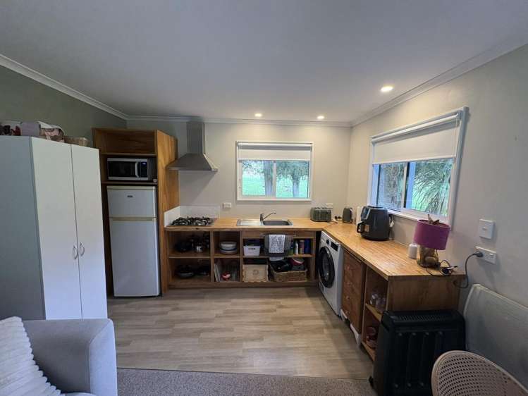 Unit/1127 Hinakura Road Martinborough_3