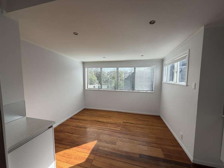 135 Market Road 1662_5