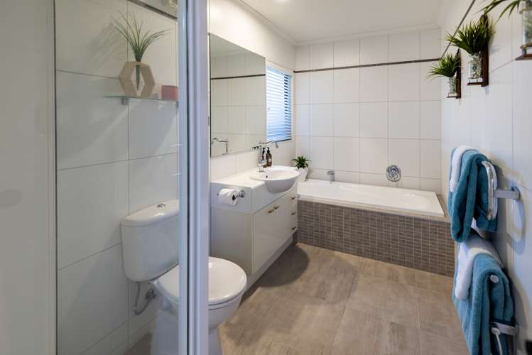 103 Pine Harbour Parade Beachlands_25