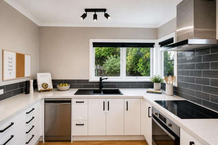 8 Neeve Place Taradale_6