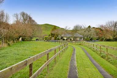 1156 East Road_2