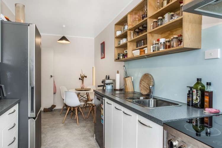 2/95A Freyberg Street Lyall Bay_6