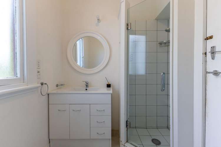 6 Worcester Street West End_12